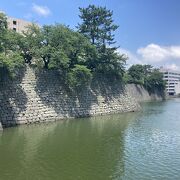 現在は県庁が建つ福井城跡