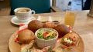 人気のベーカリーカフェ？らしい