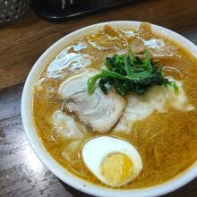 味噌ワンタン麺