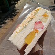 フルーツと玉子の神サンドイッチ