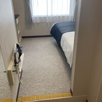 客室はアパ標準。珍しく外が明るく見えます。