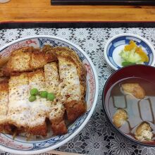 煮込みソースかつ丼