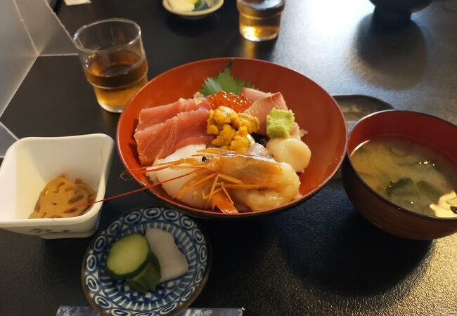 美味しいおらが丼（海鮮丼）をいただきました。