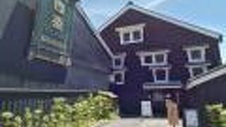 入口には無情の張り紙が…