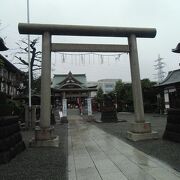 古い神社だが、今や場所柄、航空安全の神様　