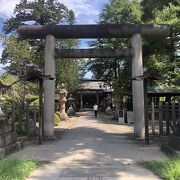 米沢城の本丸跡の上杉神社の摂社として二の丸御殿跡に創建