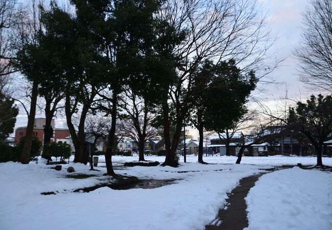 福知山市の市街地にある公園