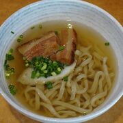 麺に透明感があって舌触りがいいのが特徴