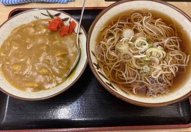 もっちり蕎麦屋のカレー