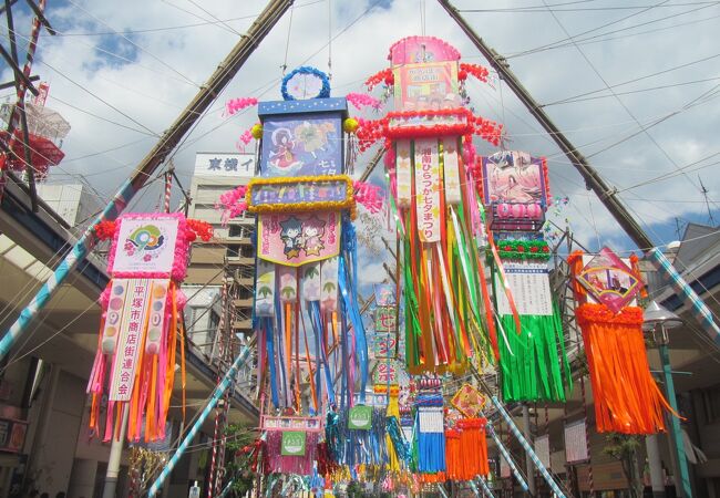 飾りつけがきれいで駅からのアクセス至便な紅谷パールロードと湘南スターモールを歩く