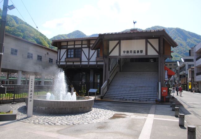 この駅の歴史は古く、なんと1923年（大正12年）にオープンした古い駅です。