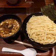 魚介つけ麺890円の大盛り(無料)