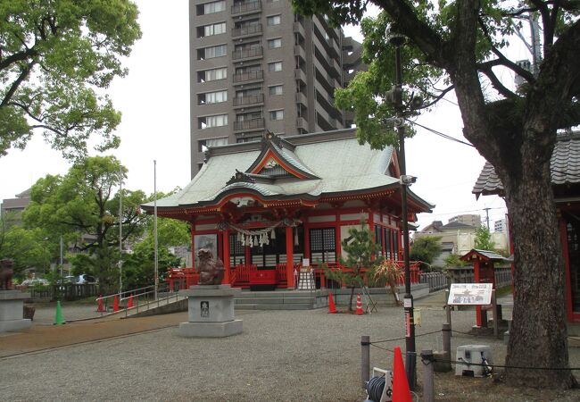 備前焼の狛犬が奉納されていました。