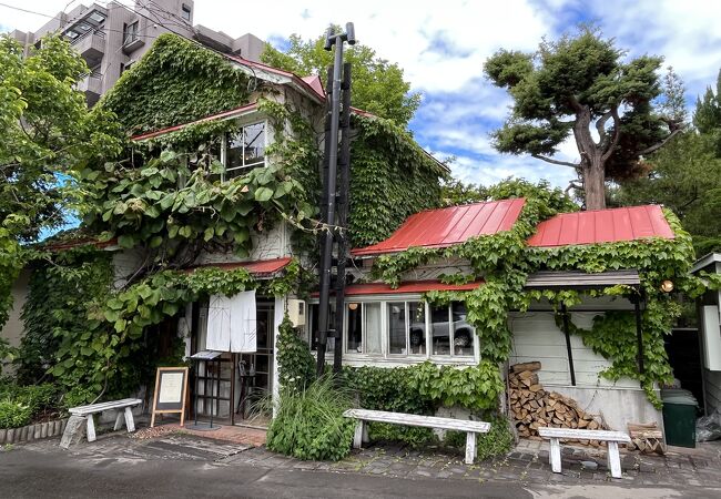 コーヒーはもちろんケーキも美味しい古民家カフェ