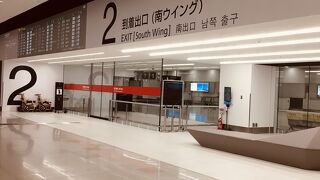 駅前からエスカレーター