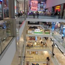 700店舗以上入るという、巨大ショッピングモール