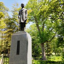 伊達公の銅像。