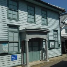 洋風建築の旧郵便局
