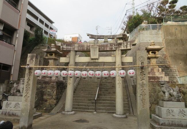 姪浜地区にある神社です