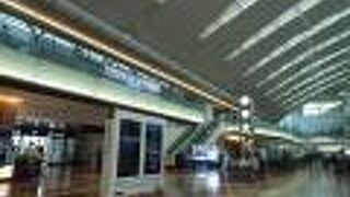 飛行機に乗らなくても、ここで世界の料理を食べたい