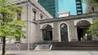 写真や、基礎の部分の発掘からの復元工事にはご苦労があったと想像します。