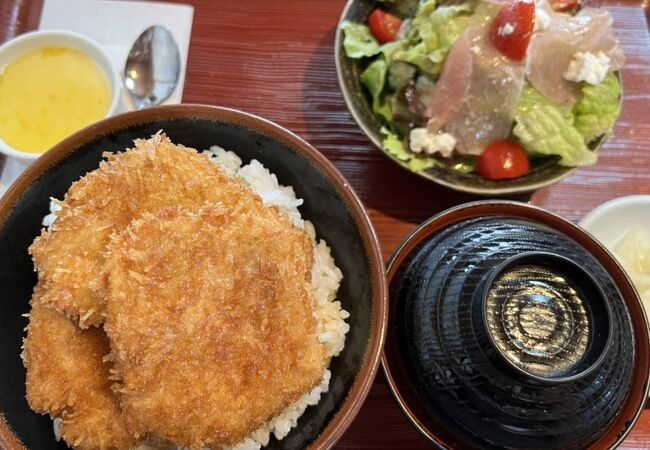 タレカツ丼