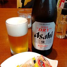 おつまみはサービスです。