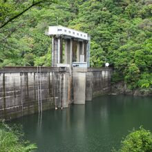 山深い地にあるダム