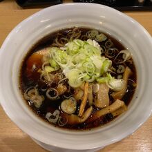 富山ブラックラーメン