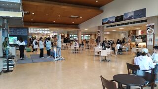 施設の充実した大きな道の駅で、水族館を併設。
