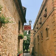 220x220_18769046.jpg?