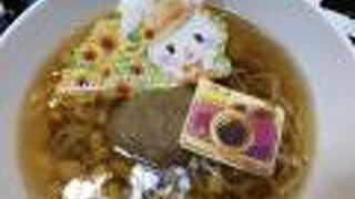 どぎつい色のメニューたち(^^;)