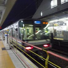 京都駅に入る新快速