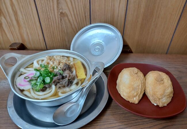 うどんもいなりも美味しい