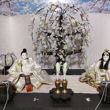 現代作家の雛人形「出逢い」