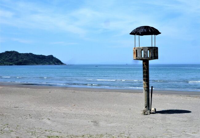 岩井海水浴場にはライフセーバー塔が♪