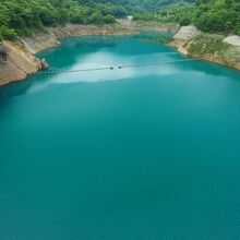 奥四万湖の四万ブルー