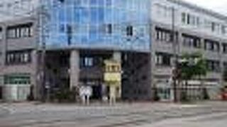 十字街電停近くに