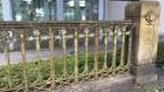 駒込駅北口にある橋