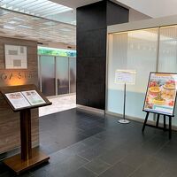 ビュッフェレストラン「OASIS（オアシス）」