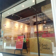 ベンズクッキーズ 横浜日本大通り店