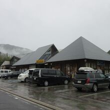 県道沿いの道の駅ですが龍神温泉へのアクセスルート上にある