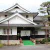 岩村城の登城口に建つお宿