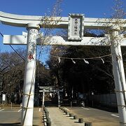 京成大久保駅近く、買い物ついでに気軽にお参りできる静かな神社