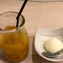 サービスのジュース・シャーベット