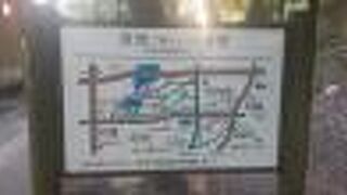 興福寺の近くにある「ためいけ」です。五重塔も見えます