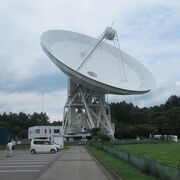 45m電波望遠鏡をはじめ、迫力ある望遠鏡が並んでいます