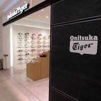 オニツカタイガー (スカイツリー ソラマチ店)
