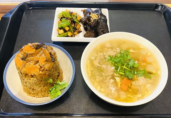 游記百年油飯