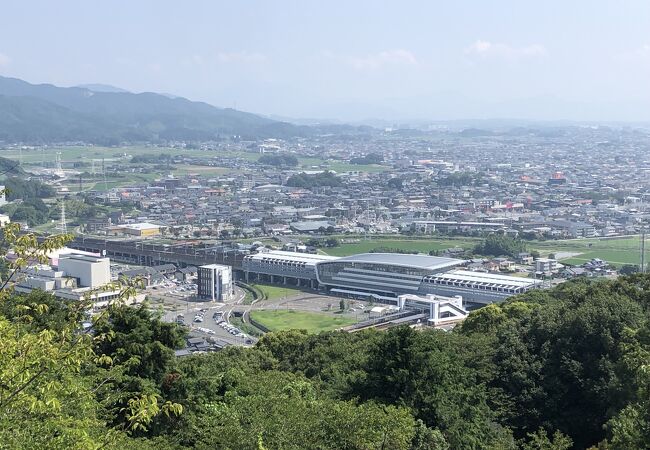 九州新幹線と長崎本線を結ぶ交通の要衝